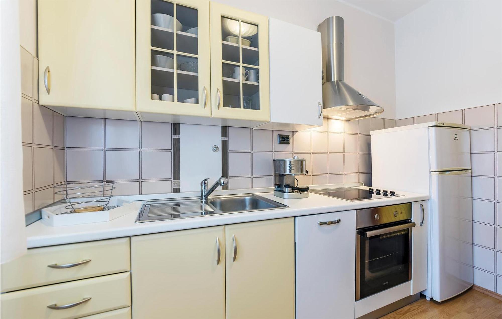 2 Bedroom Beautiful Apartment In Valtura Exteriör bild