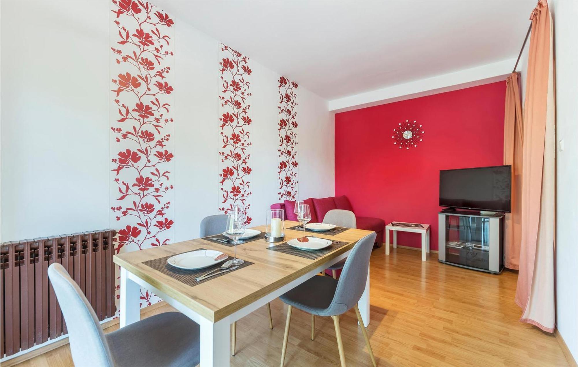 2 Bedroom Beautiful Apartment In Valtura Exteriör bild